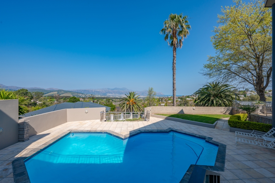 4 Bedroom Property for Sale in La Concorde Western Cape